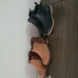 Toddler size 9 boots